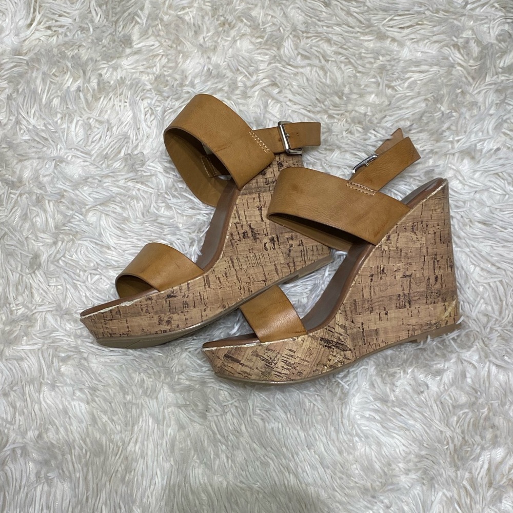Brown/Tan wedges